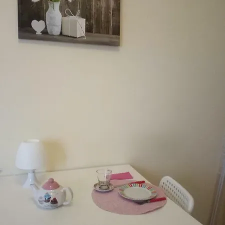 Δωμάτια σε οικογενειακή κατοικία 4 Rosa *